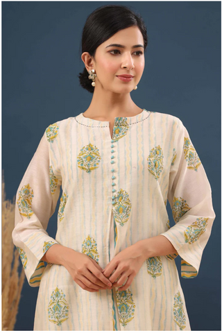 BLOOMING WHITE LAYERED CHANDERI A-LINE KURTA SET