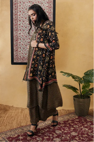 Zahra Printed Kurta Set With Jacket