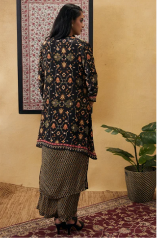 Zahra Printed Kurta Set With Jacket